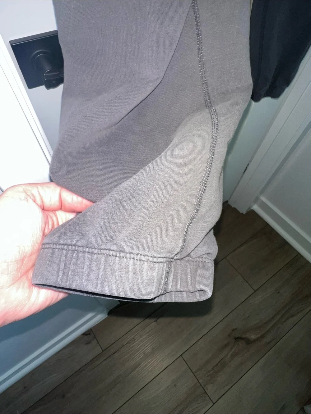 Vuori Men’s XXL Gray Jogger Sweatpants Drawstring Athletic Lounge Pants